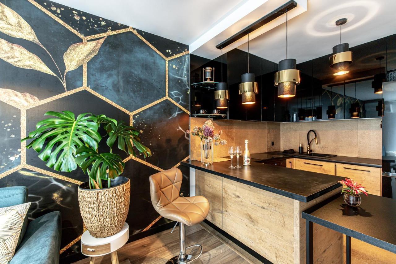 Апартаменти Promienisty Apartament Краків Екстер'єр фото